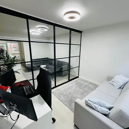 شقة Cozy-15min To Airport, Free Parking