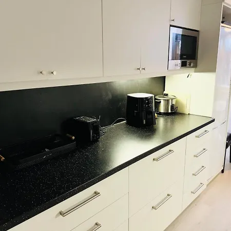 Cozy-15min To Airport, Free Parking Huoneisto *