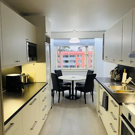 Appartement Cozy-15min To Airport, Free Parking Hyryla