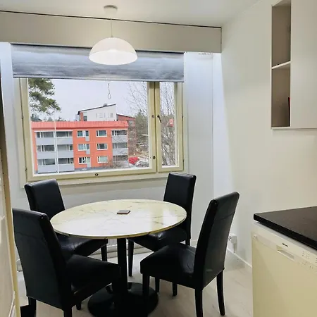 Cozy-15min To Airport, Free Parking Huoneisto